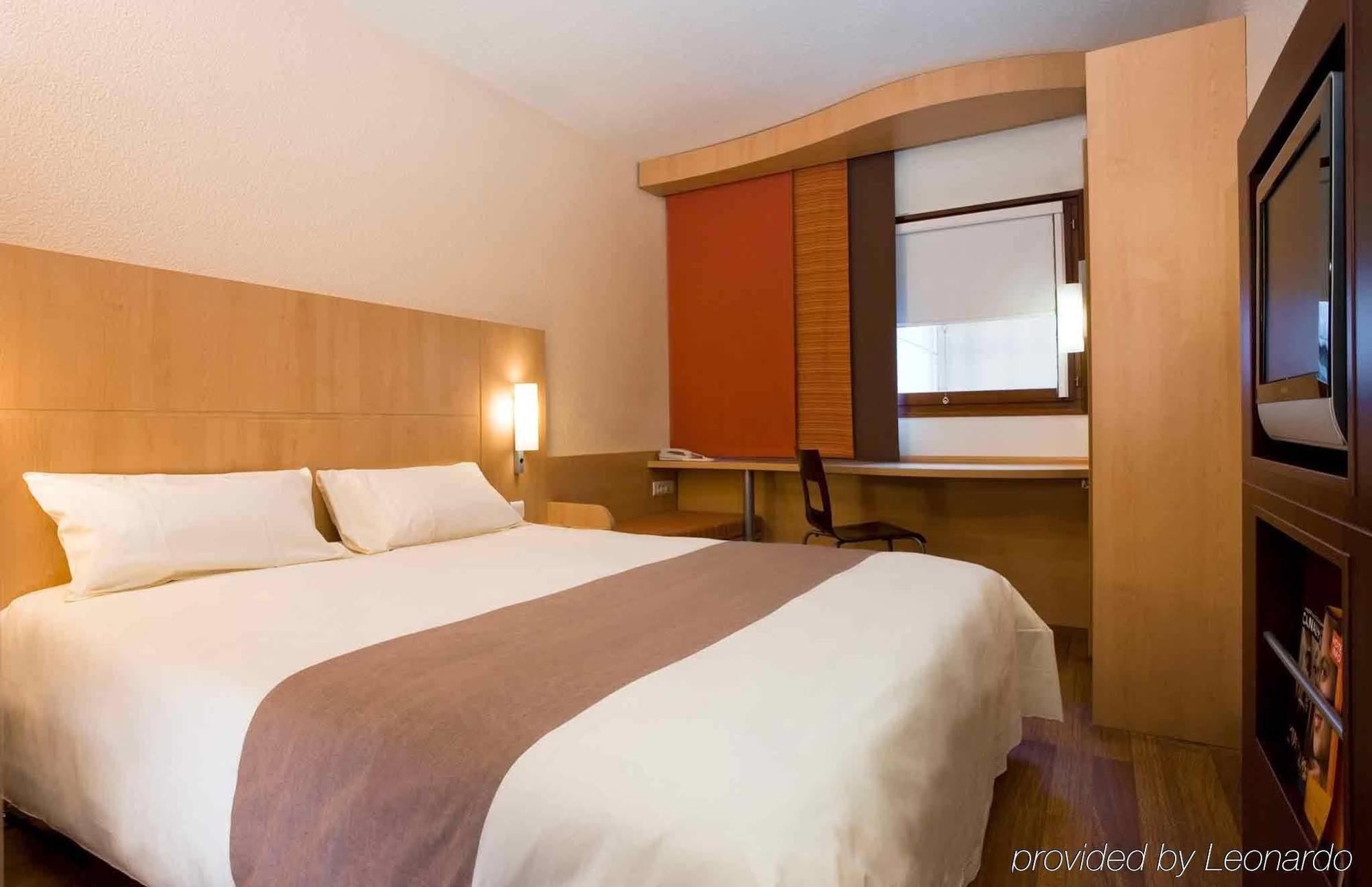 Ibis Wuxi Hi Tech Hotel Buitenkant foto