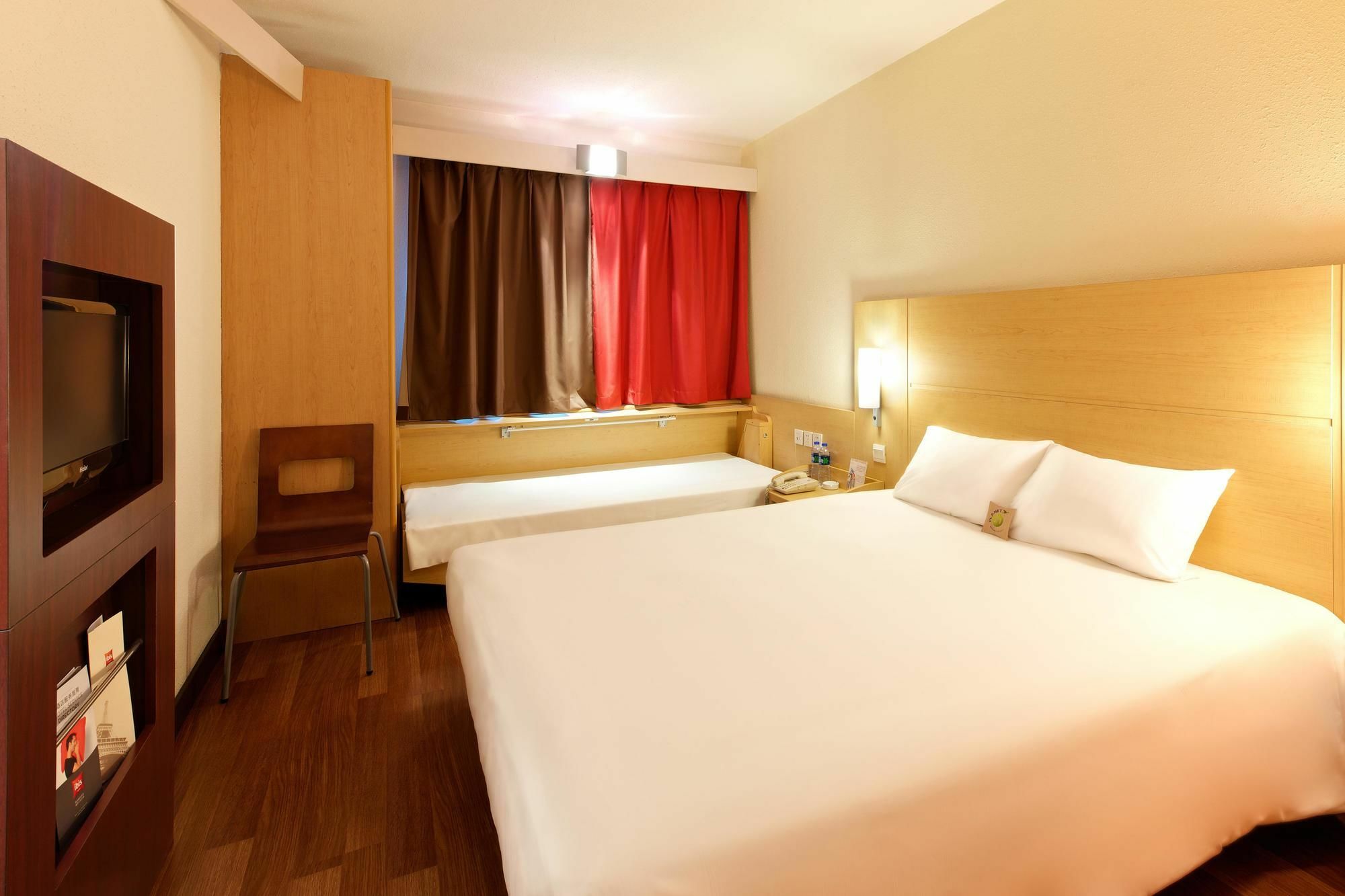 Ibis Wuxi Hi Tech Hotel Buitenkant foto